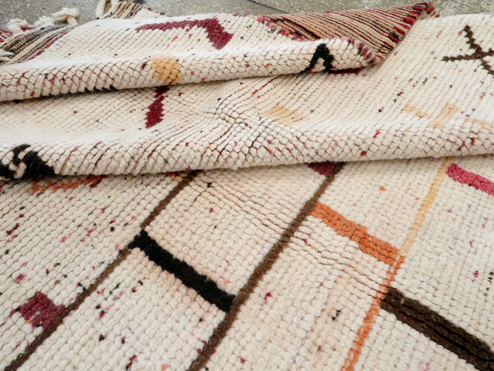 Modern Moroccan Carpet, No.27131 - Galerie Shabab