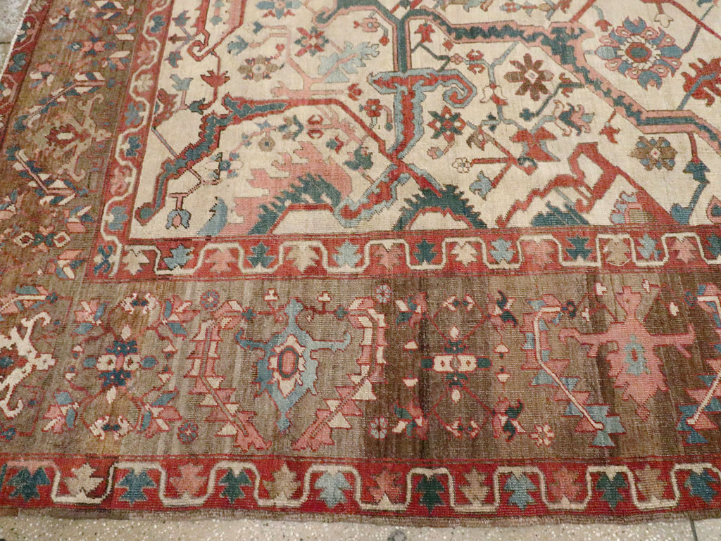 Antique Persian Heriz Carpet, No.27133 - Galerie Shabab