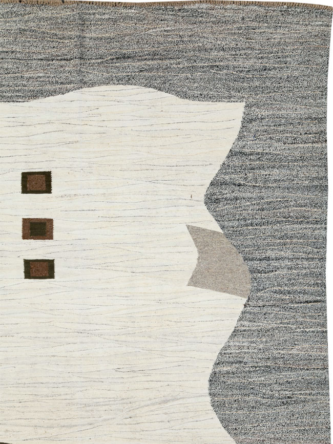 Modern Turkish Flatweave Kilim Room Size Carpet, No.27164 - Galerie Shabab