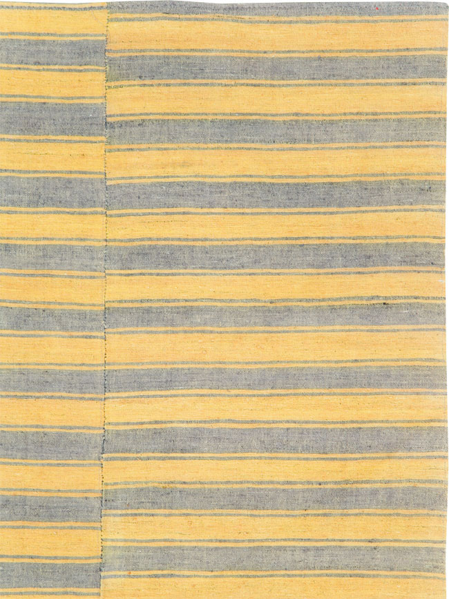 Vintage Turkish Flatweave Kilim Accent Rug, No.27173 - Galerie Shabab