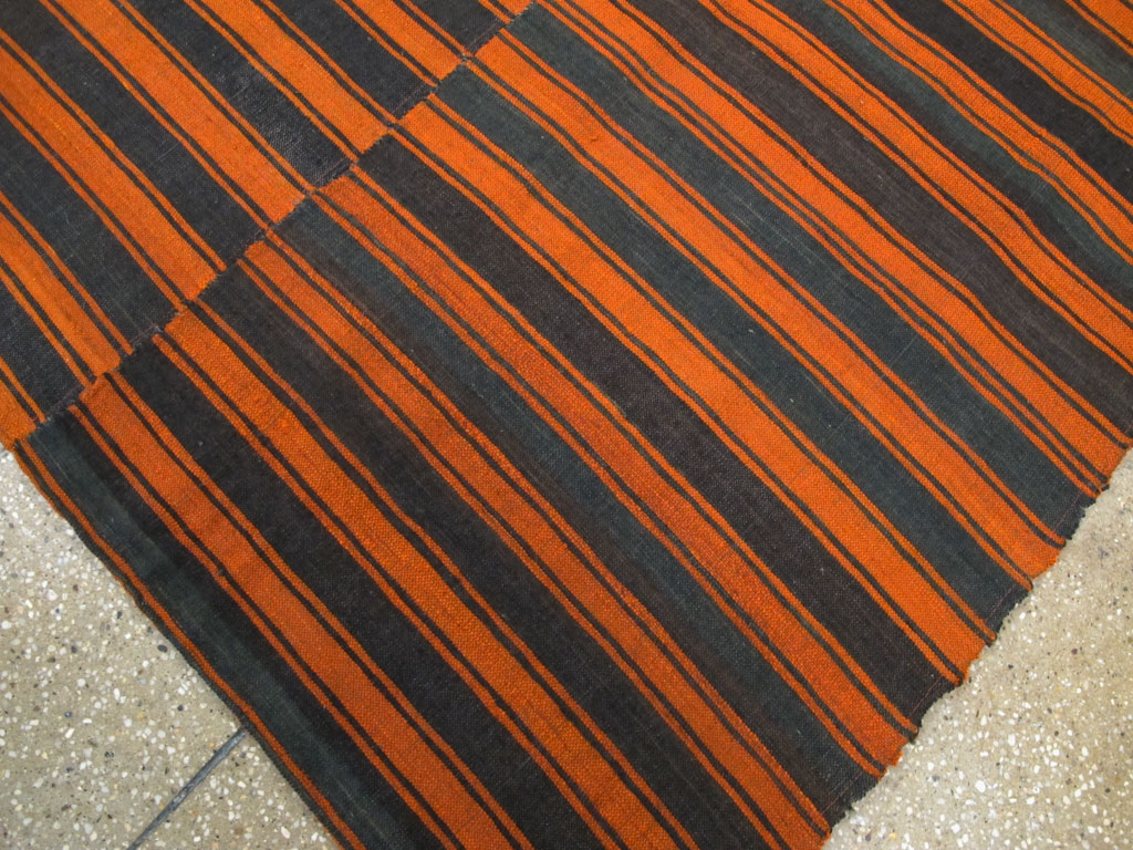 Vintage Turkish Flatweave Kilim Accent Rug, No.27175 - Galerie Shabab