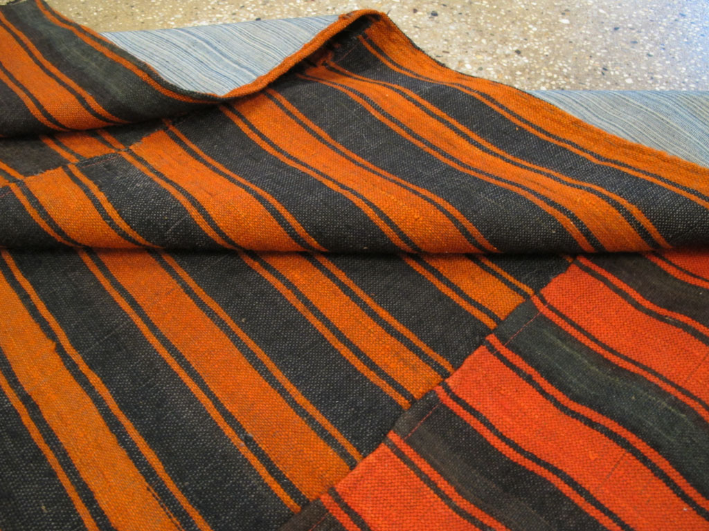 Vintage Turkish Flatweave Kilim Accent Rug, No.27175 - Galerie Shabab