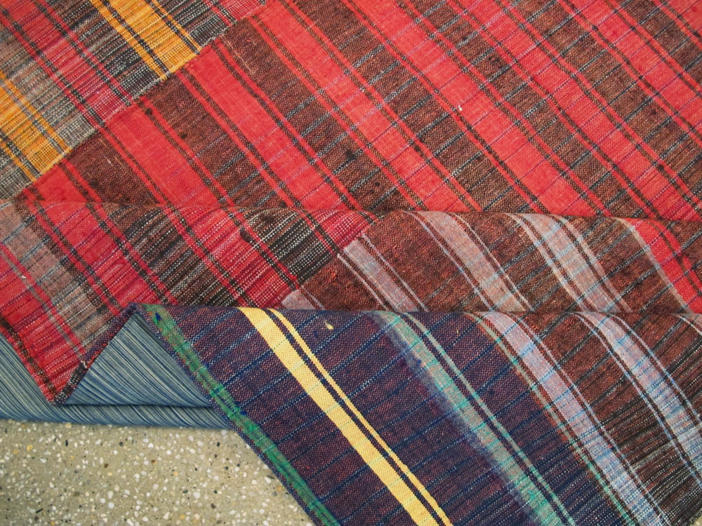 Vintage Turkish Flatweave Kilim Accent Rug, No.27177 - Galerie Shabab