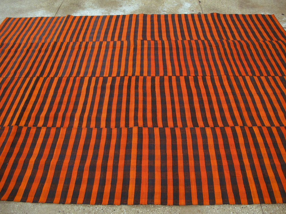 Vintage Turkish Flatweave Kilim Accent Rug, No.27179 - Galerie Shabab