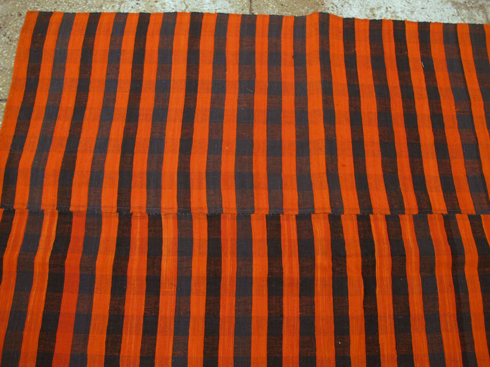 Vintage Turkish Flatweave Kilim Accent Rug, No.27179 - Galerie Shabab