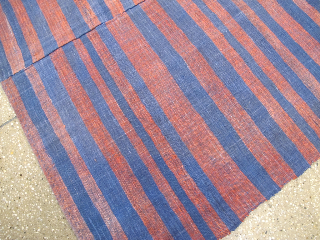 Vintage Turkish Flatweave Kilim Accent Carpet, No.27184 - Galerie Shabab