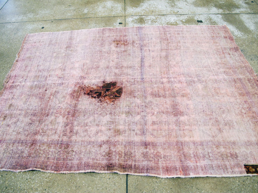 Vintage Persian Afshar Distressed Rug, No.27237 - Galerie Shabab