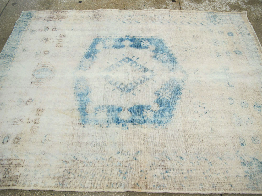 Vintage Persian Afshar Distressed Rug, No.27239 - Galerie Shabab