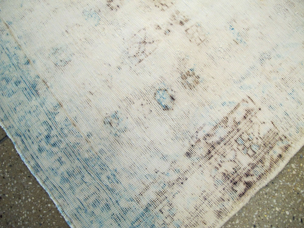 Vintage Persian Afshar Distressed Rug, No.27239 - Galerie Shabab