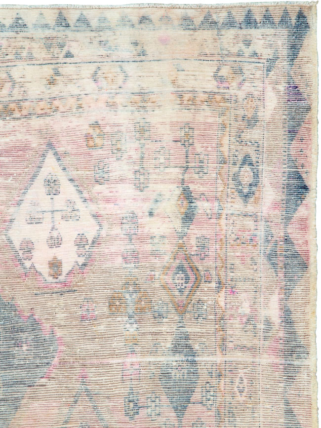 Vintage Persian Afshar Distressed Rug, No.27240 - Galerie Shabab