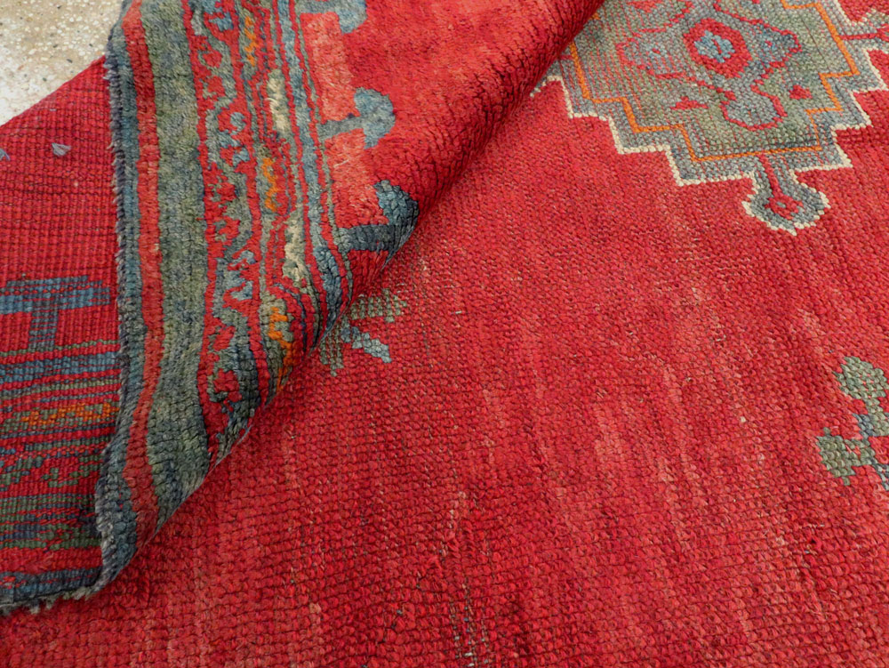 Antique Oushak Gallery Carpet, No.27244 - Galerie Shabab