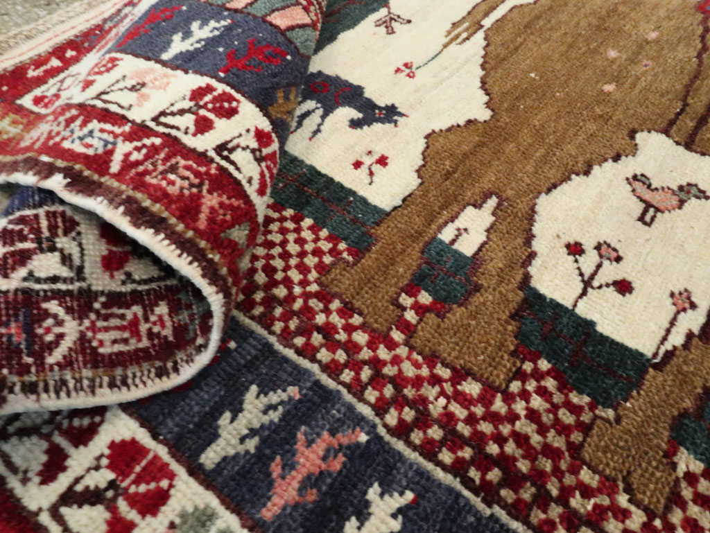 Vintage Anatolian Pictorial Rug, No.27250 - Galerie Shabab