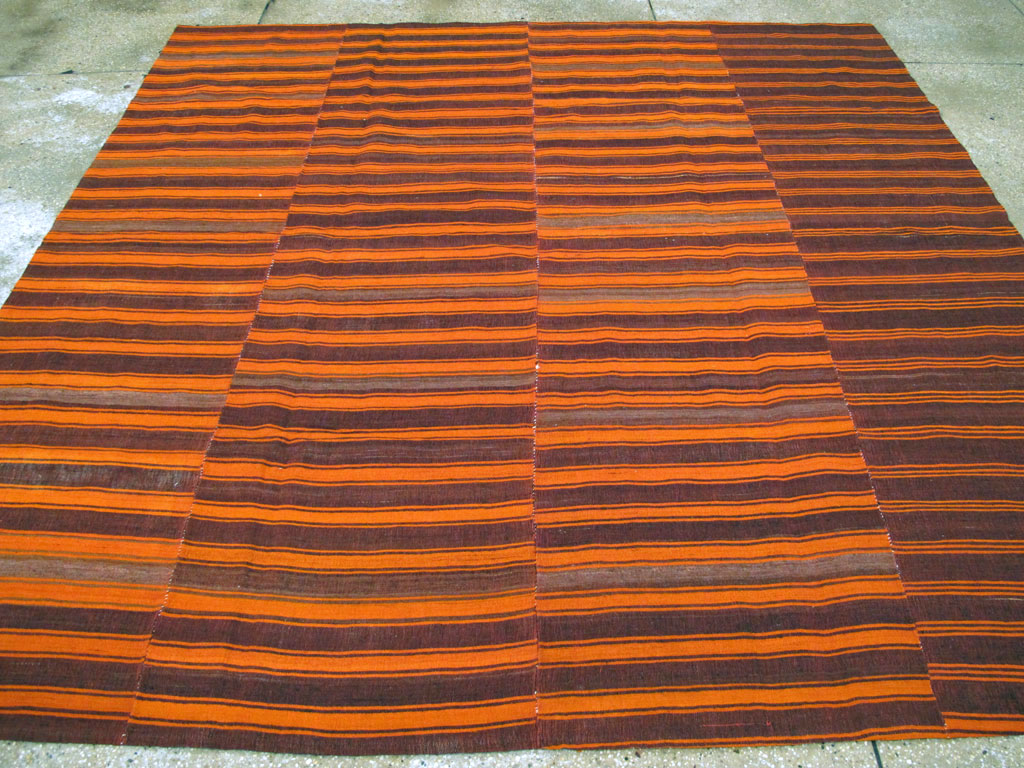 Vintage Turkish Flatweave Kilim Square Room Size Rug, No.27262 - Galerie Shabab