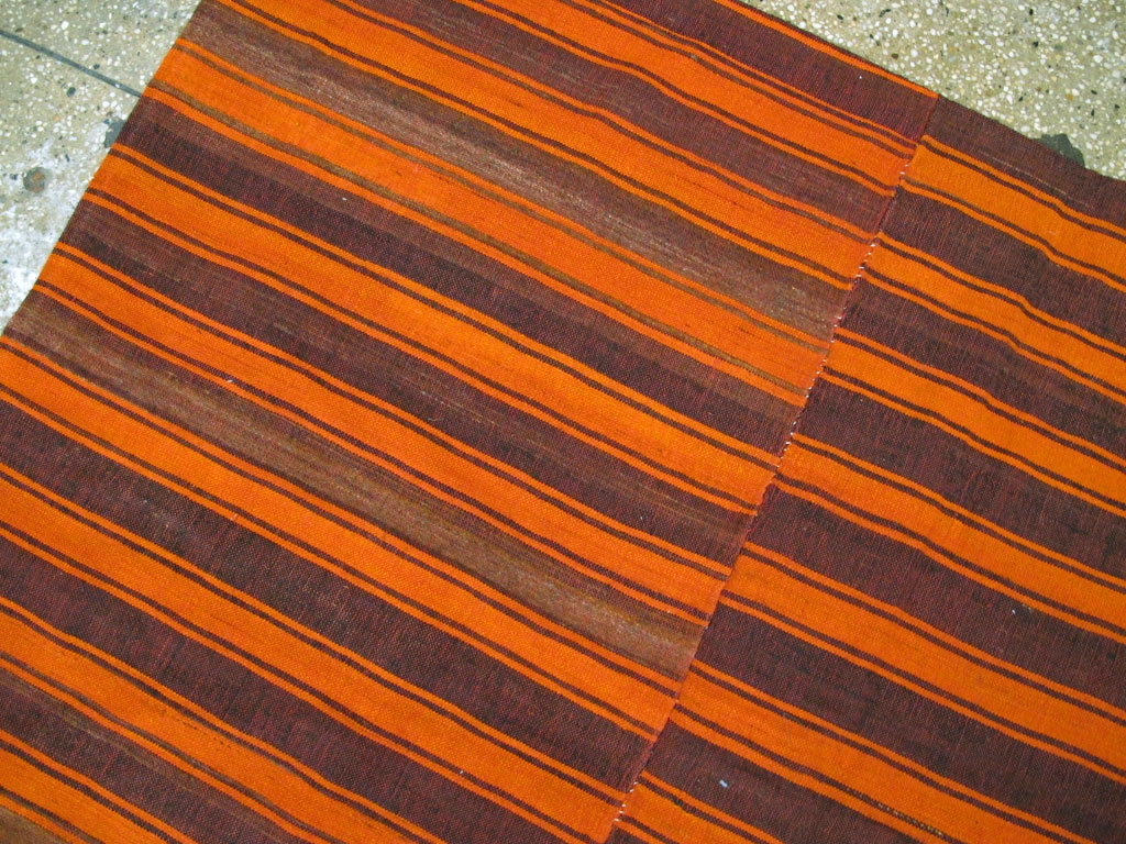 Vintage Turkish Flatweave Kilim Square Room Size Rug, No.27262 - Galerie Shabab