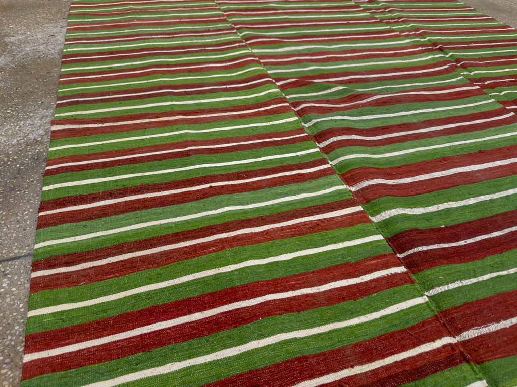 Vintage Turkish Flatweave Kilim Accent Rug, No.27265 - Galerie Shabab