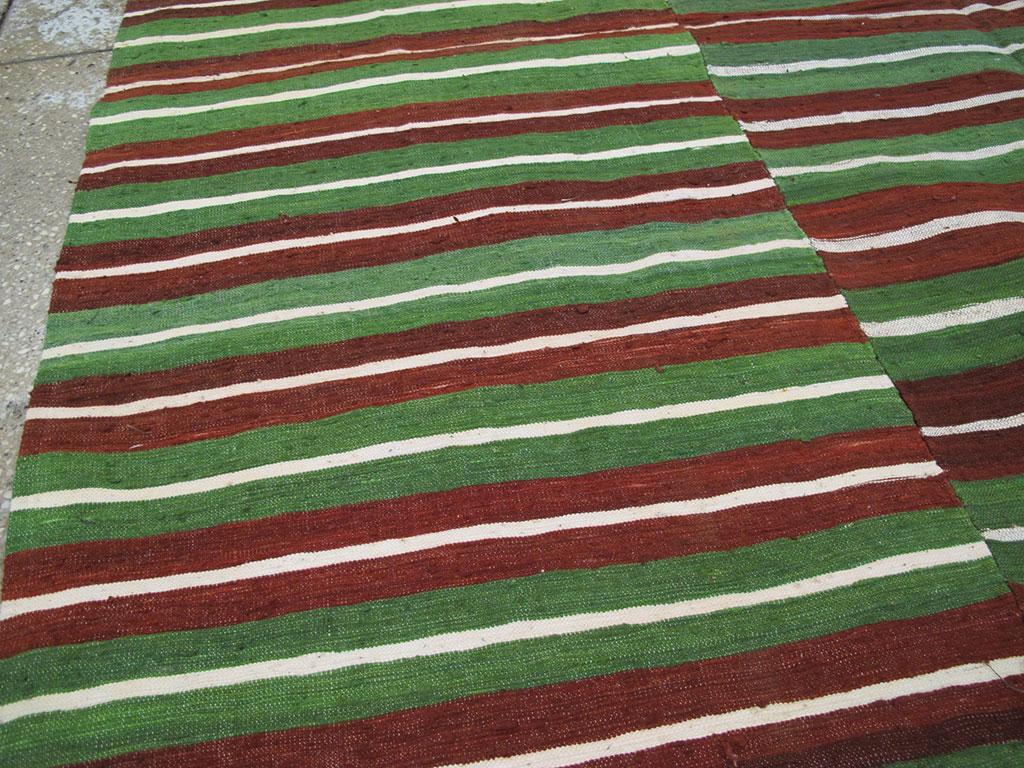 Vintage Turkish Flatweave Kilim Accent Rug, No.27265 - Galerie Shabab