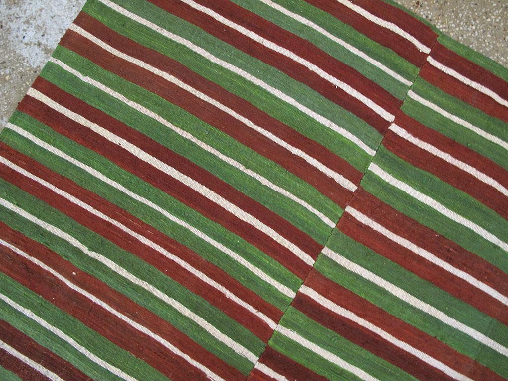 Vintage Turkish Flatweave Kilim Accent Rug, No.27265 - Galerie Shabab
