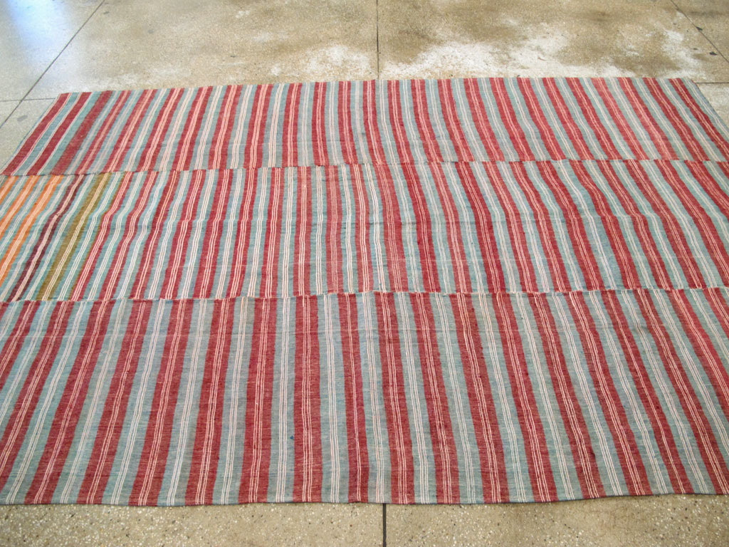 Vintage Turkish Flatweave Kilim Accent Rug, No.27267 - Galerie Shabab