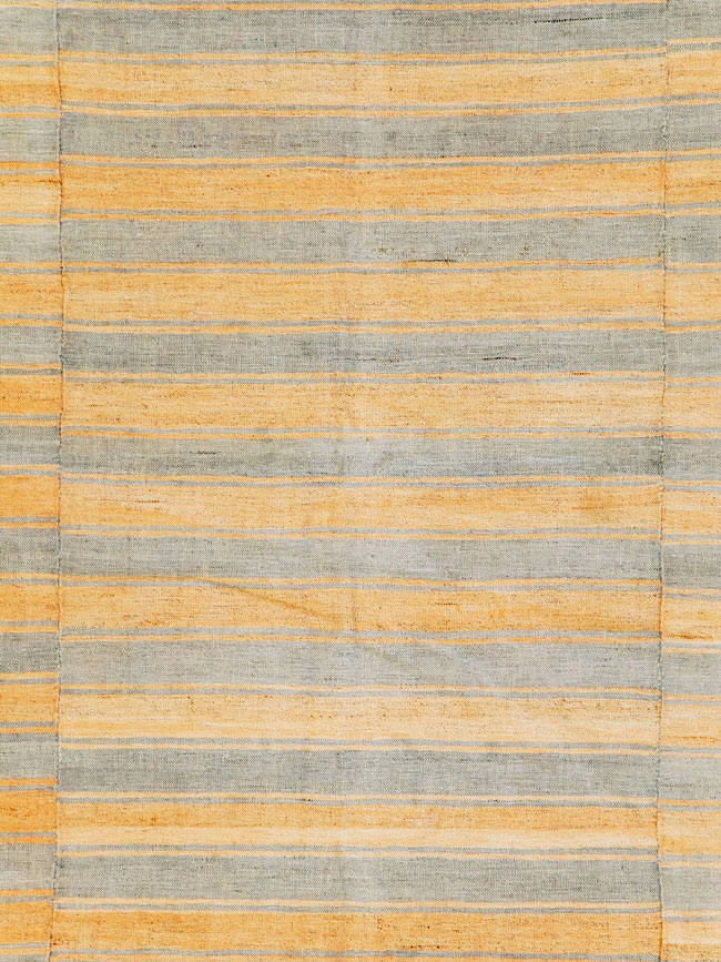 Vintage Turkish Flatweave Kilim Accent Rug, No.27275 - Galerie Shabab