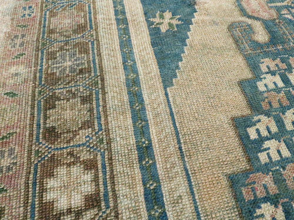 Vintage Turkish Anatolian Gallery Rug, No.27280 - Galerie Shabab