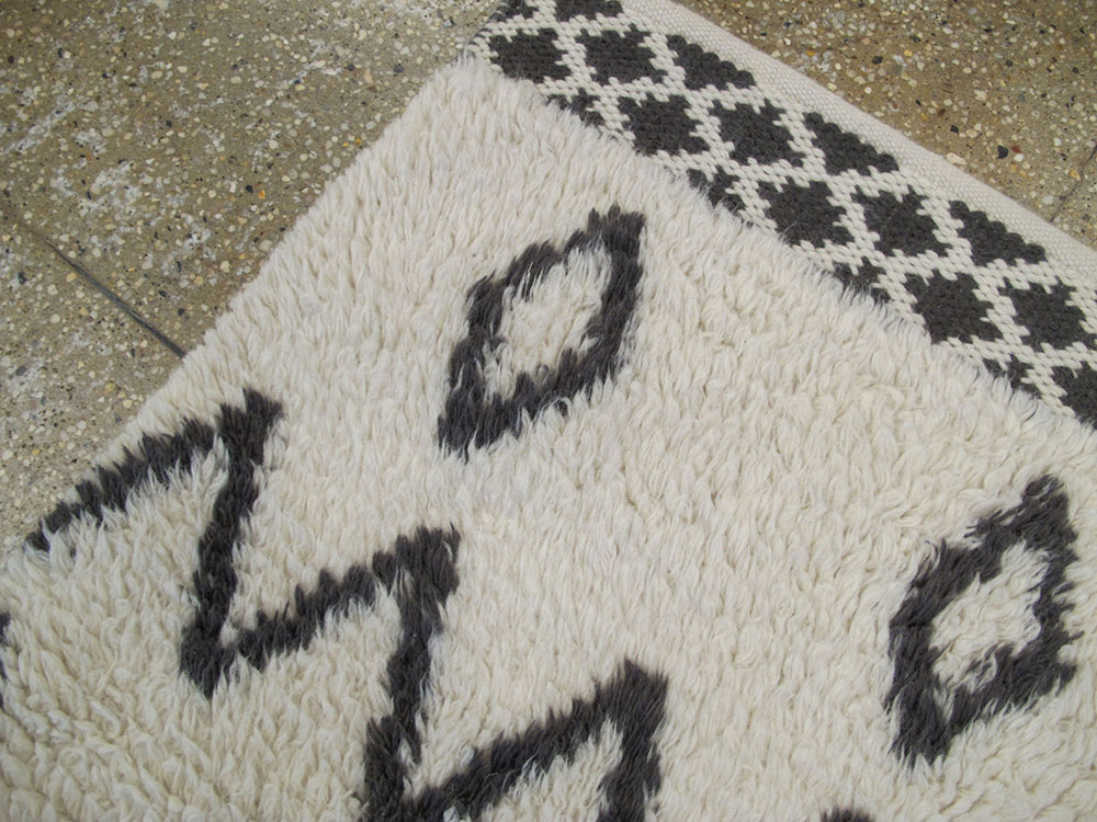 Vintage Moroccan Rug, No.27281 - Galerie Shabab