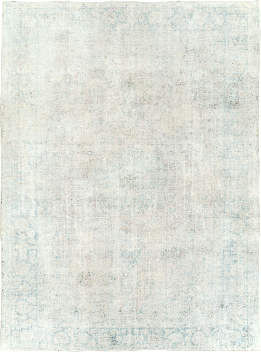 Distressed Vintage Persian Small Room Size Carpet, No.27283 - Galerie Shabab