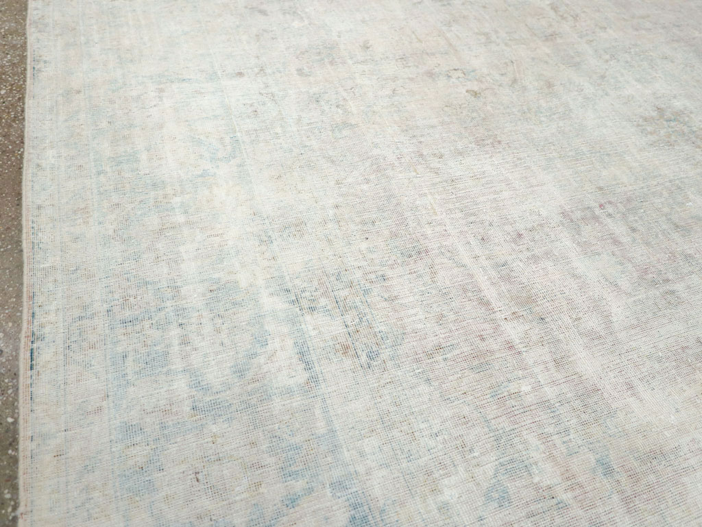 Distressed Vintage Persian Small Room Size Carpet, No.27283 - Galerie Shabab