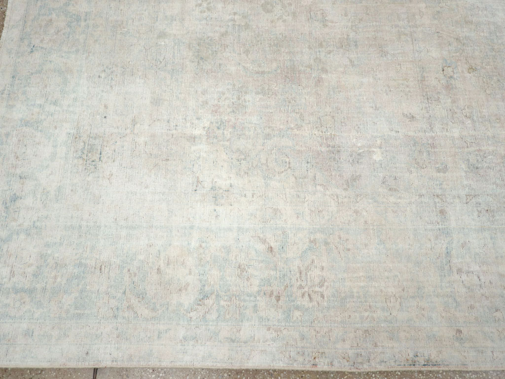 Distressed Vintage Persian Small Room Size Carpet, No.27283 - Galerie Shabab