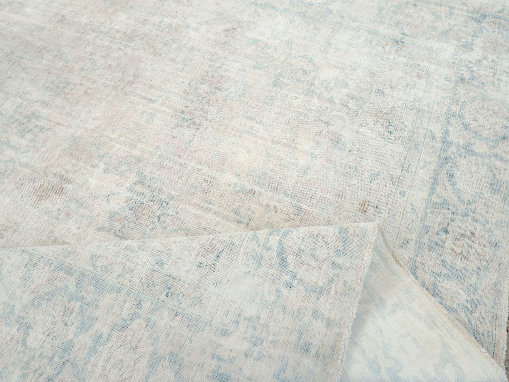 Distressed Vintage Persian Small Room Size Carpet, No.27283 - Galerie Shabab