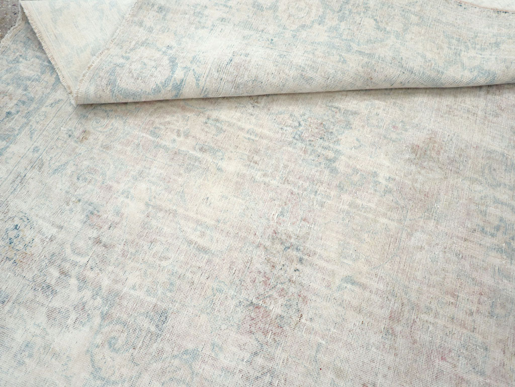 Distressed Vintage Persian Small Room Size Carpet, No.27283 - Galerie Shabab