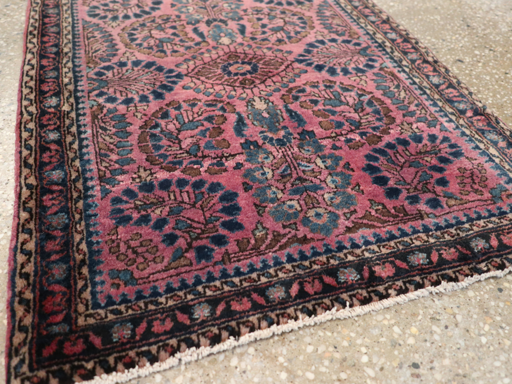Vintage Persian Sarouk Throw Rug, No.27289 - Galerie Shabab