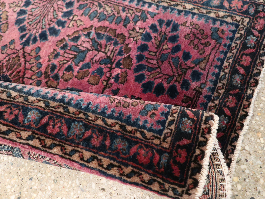 Vintage Persian Sarouk Throw Rug, No.27289 - Galerie Shabab
