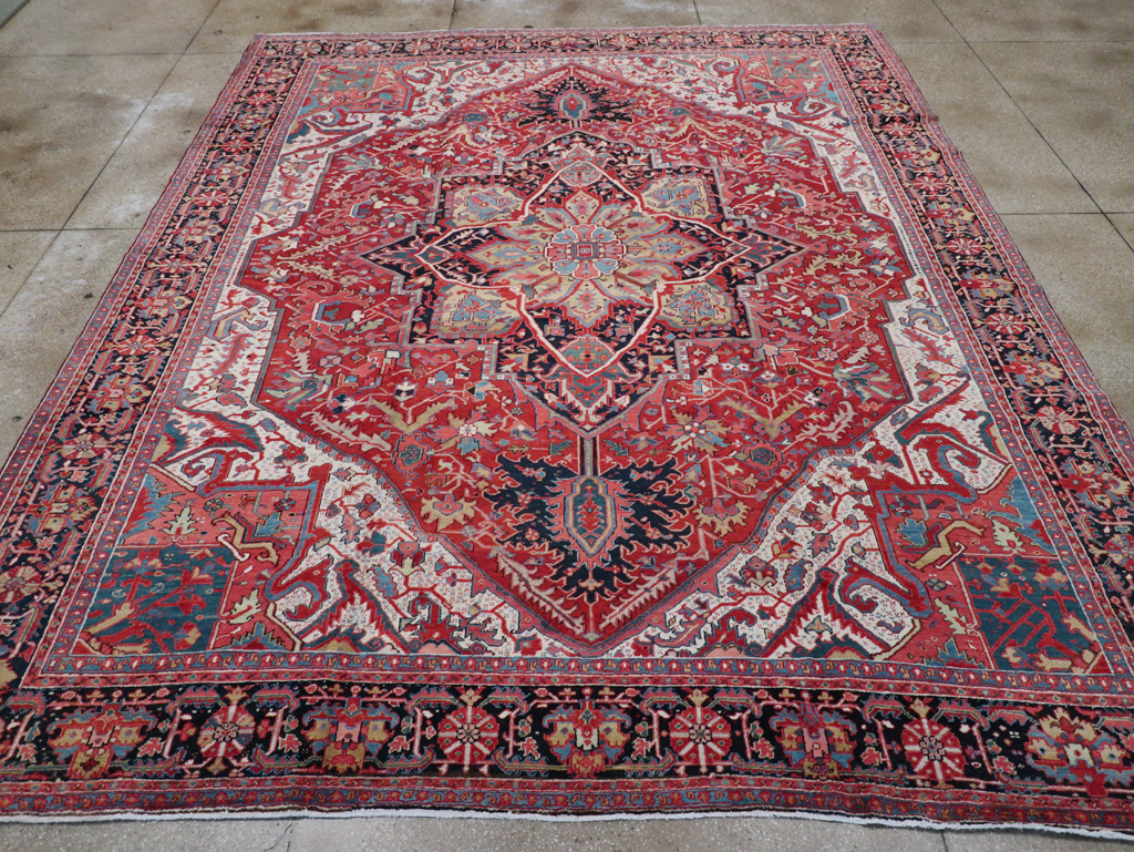 Antique Persian Heriz Carpet, No.27299 - Galerie Shabab