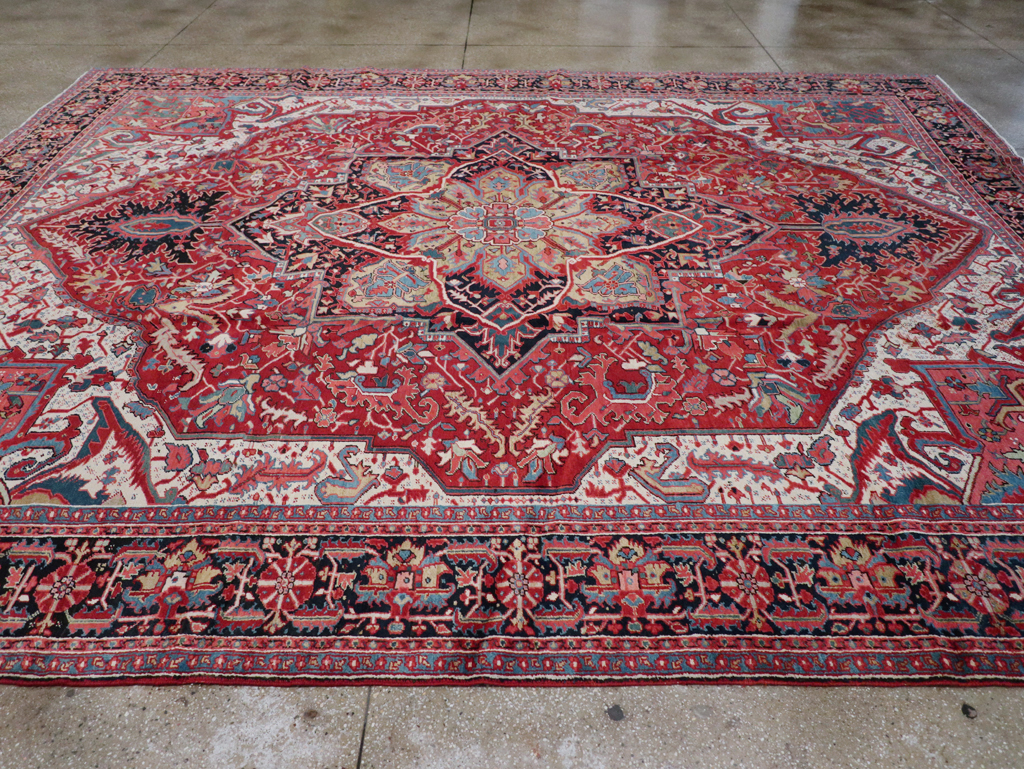 Antique Persian Heriz Carpet, No.27299 - Galerie Shabab