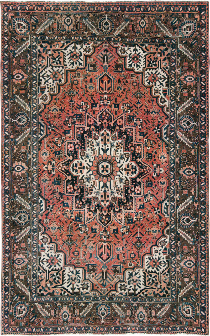 Vintage Persian Bakhtiari Accent Rug, No.27302 - Galerie Shabab