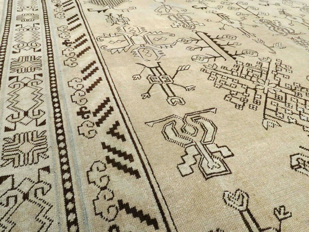 Antique East Turkestan Khotan Room Size Carpet, No.27303 - Galerie Shabab