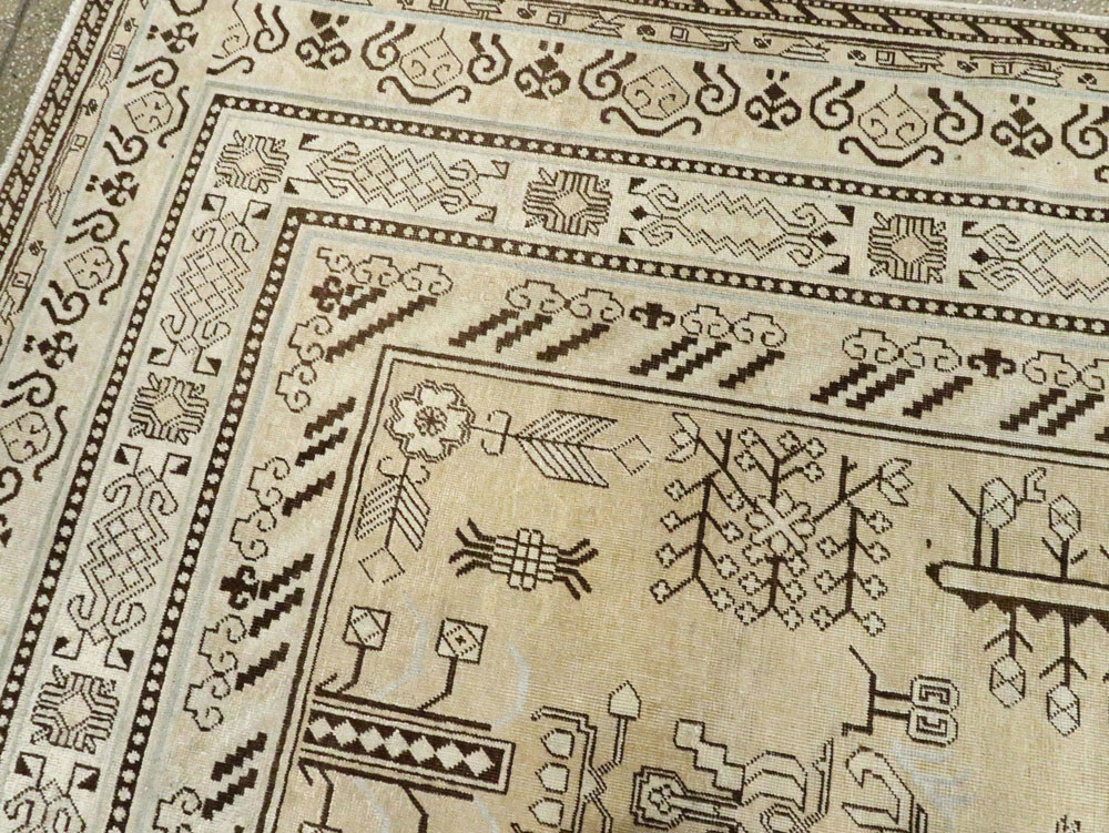 Antique East Turkestan Khotan Room Size Carpet, No.27303 - Galerie Shabab