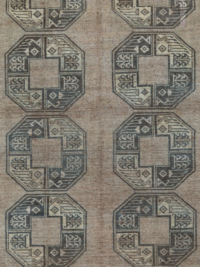 Vintage Central Asian Bokhara Carpet, No.27304 - Galerie Shabab