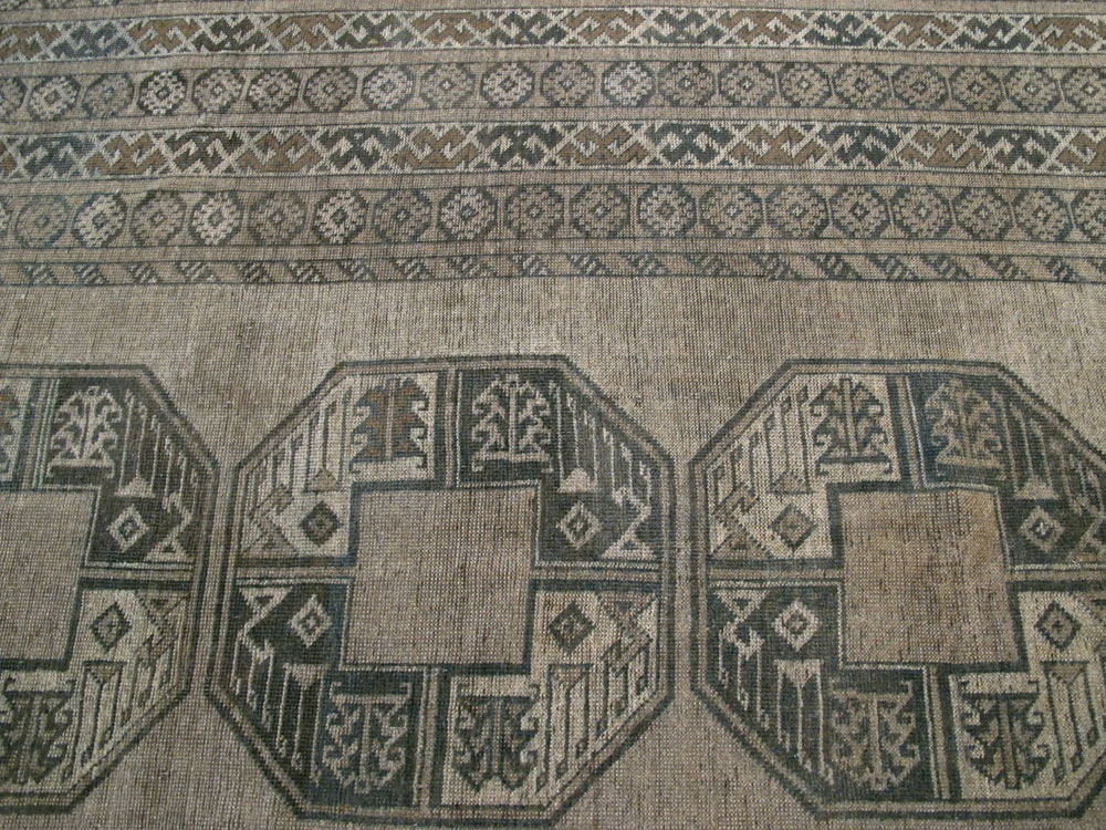 Vintage Central Asian Bokhara Carpet, No.27304 - Galerie Shabab