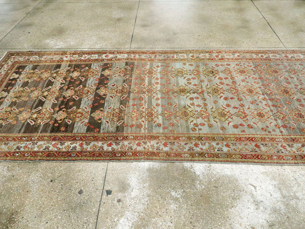 Antique Persian Malayer Wide Gallery Runner, No.27334 - Galerie Shabab