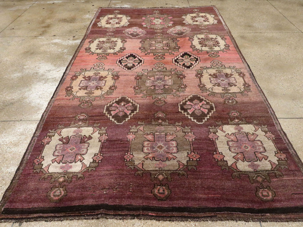 Vintage Turkish Anatolian Carpet, No.27336 - Galerie Shabab