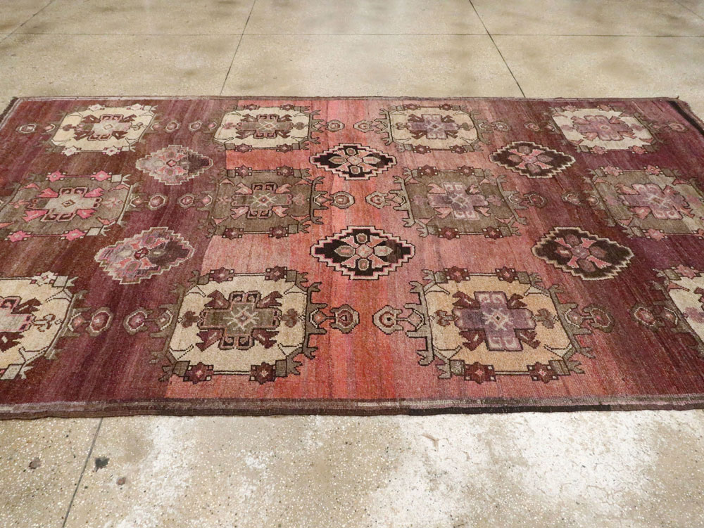 Vintage Turkish Anatolian Carpet, No.27336 - Galerie Shabab