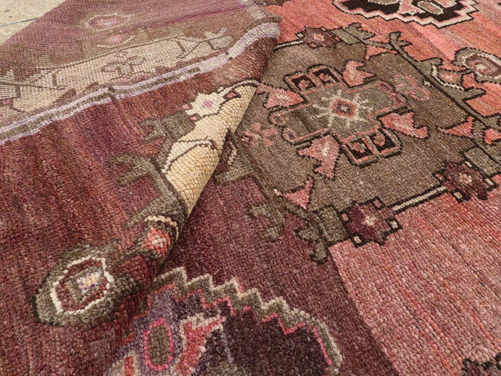 Vintage Turkish Anatolian Carpet, No.27336 - Galerie Shabab