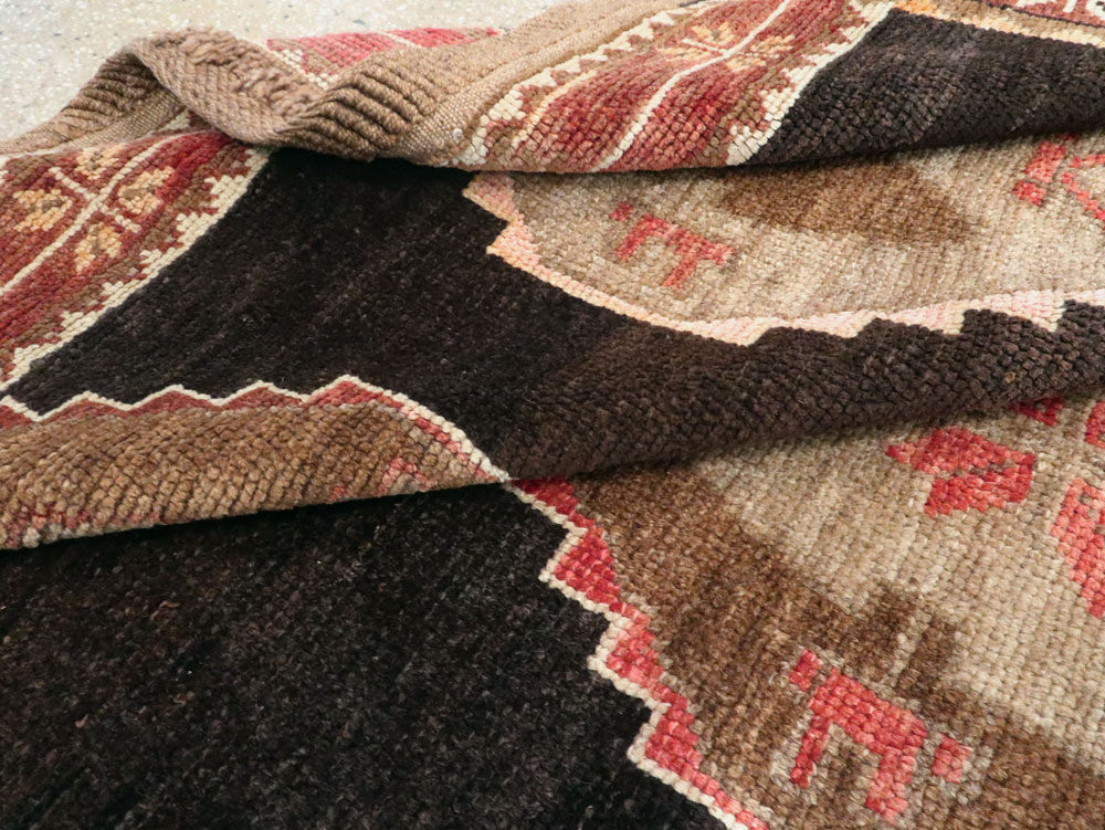 Vintage Turkish Anatolian Carpet, No.27341 - Galerie Shabab