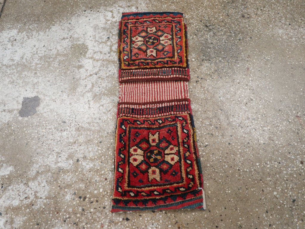 Vintage Persian Shiraz Saddlebag (Khorjin), No.27349 - Galerie Shabab