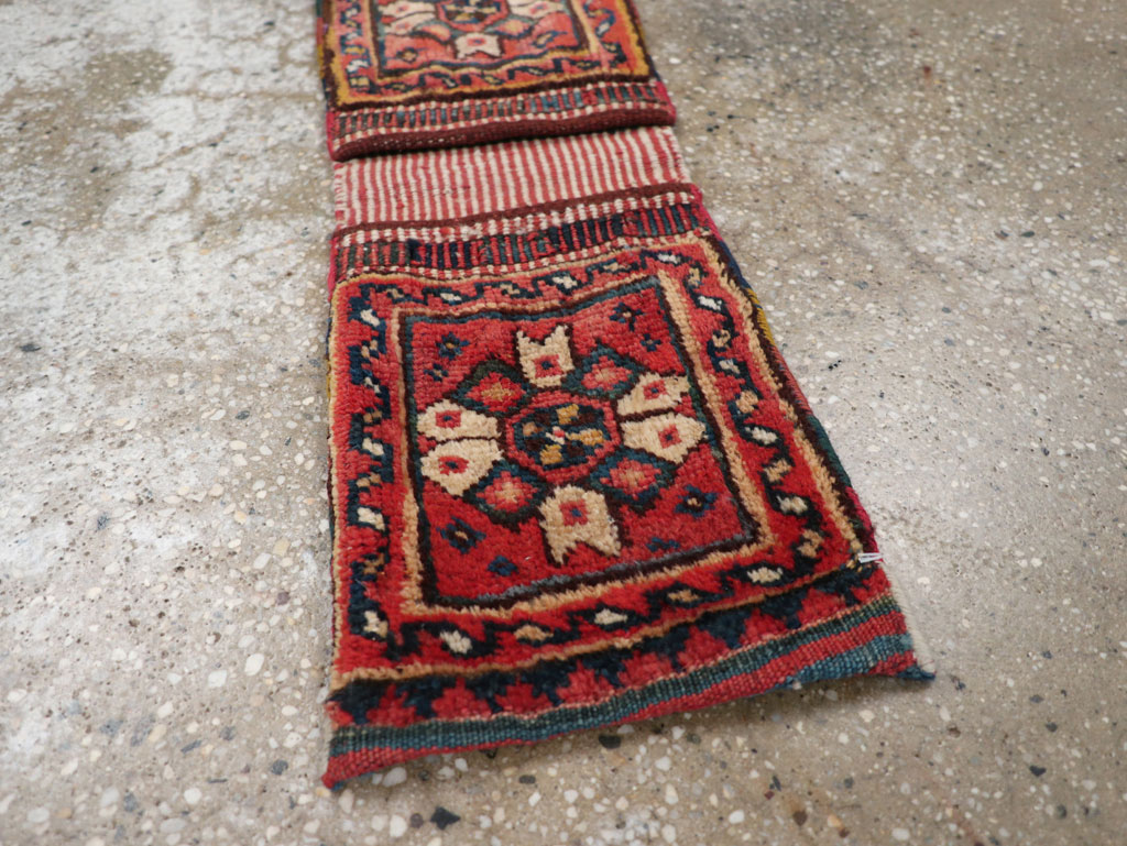 Vintage Persian Shiraz Saddlebag (Khorjin), No.27349 - Galerie Shabab