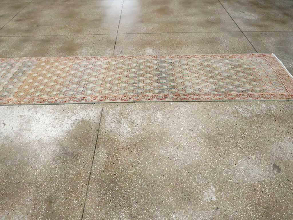 Vintage Persian Mahal Runner, No.27354 - Galerie Shabab