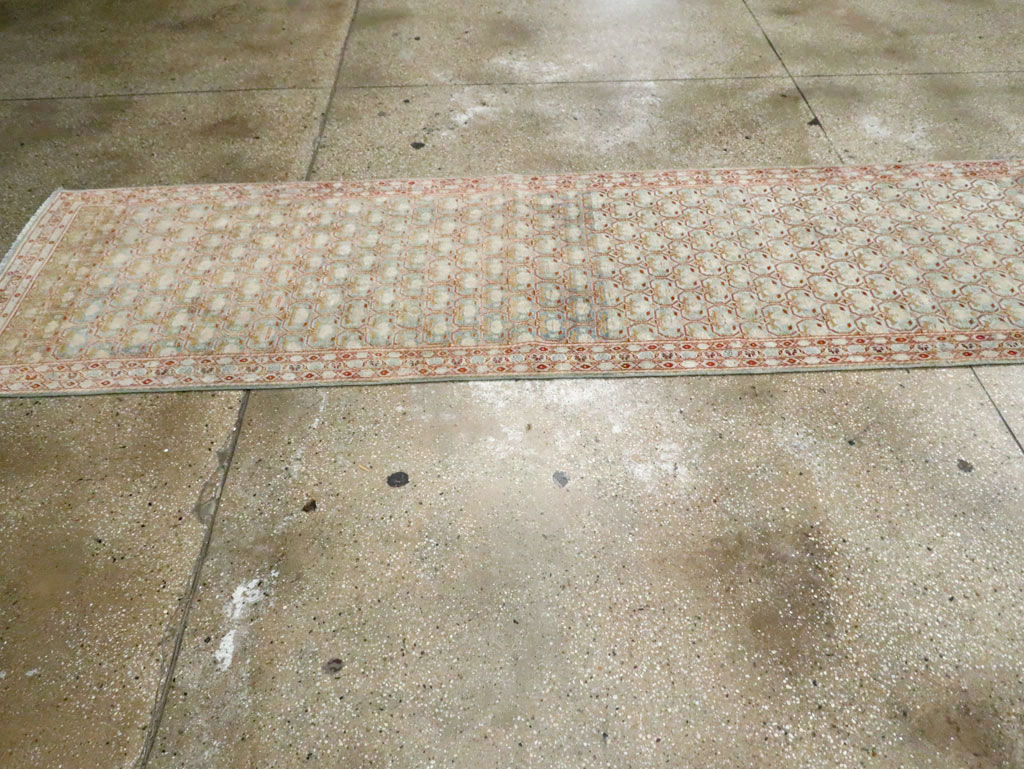 Vintage Persian Mahal Runner, No.27354 - Galerie Shabab