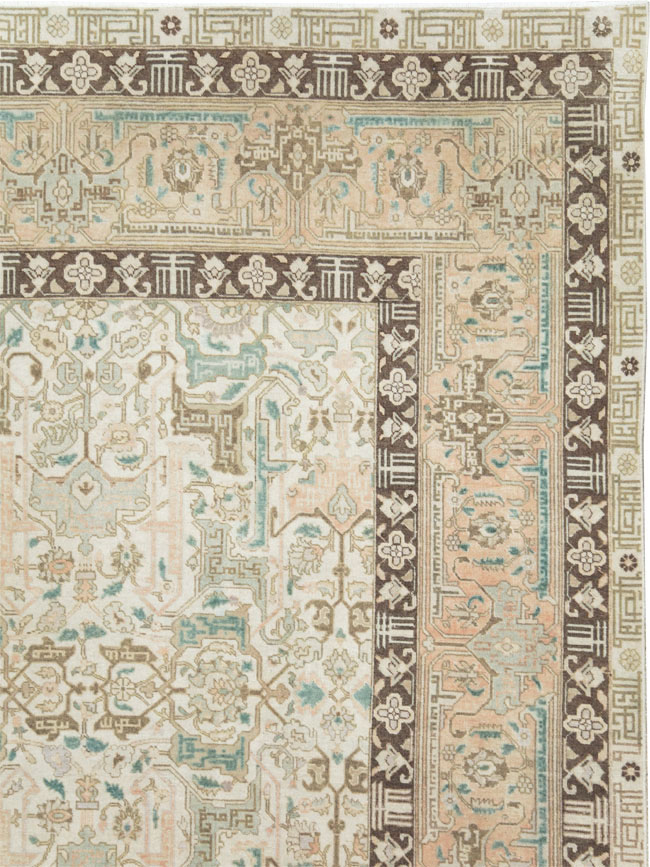 Vintage Persian Tabriz Room Size Carpet, No.27358 - Galerie Shabab