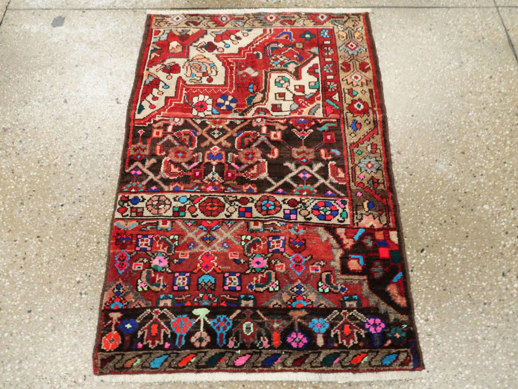Vintage Persian Wagireh Hamdan Rug, No.27364 - Galerie Shabab